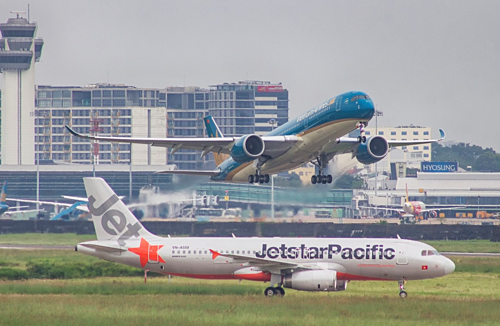 Các hãng hàng không bắt đầu lo mất thị phần