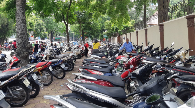 via-he-duong-hai-ba-trung-duoc-trung-dung-lam-noi-