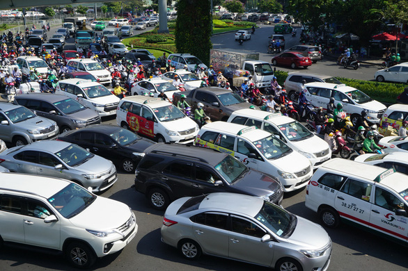 ket-xe-co6gn-san-bay-tan-son-nhat-van-binh-1579242