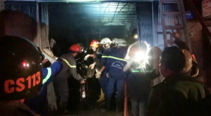 chay-nguoi-mac-ket-cuu