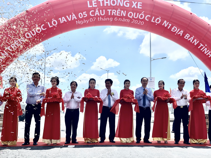 46449B2E-F899-4DC9-9E7B-7D601B21B31A.