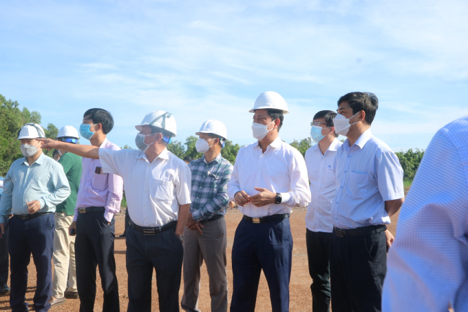 EF856748-98BB-4C9B-8204-7C860034341F.