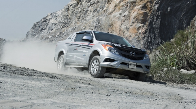 Mazda-BT50-2015-(24)