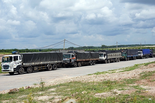 xe-qua-tai-6474-1443351176