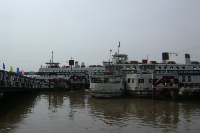 ben-pha-cat-lai-nuom-nuop-khach-di-pha-ngay-mung-5