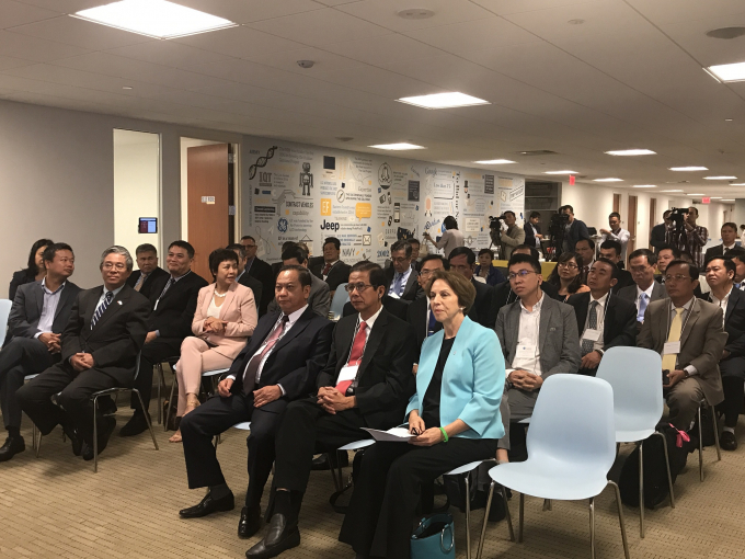 Khung cảnh toàn thể Hội nghị