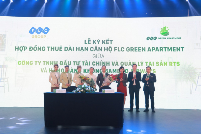 Ảnh 4. Lễ ký két cho thuê căn hộ FLC Green Apartme
