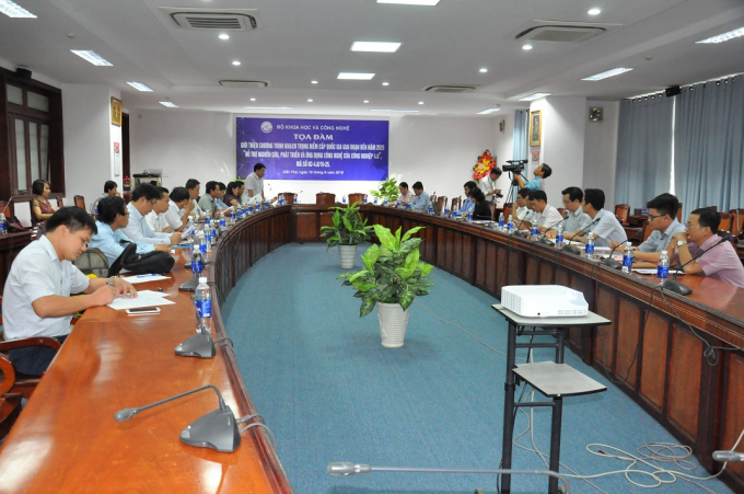 18.9 Toan canh buoi toa dam