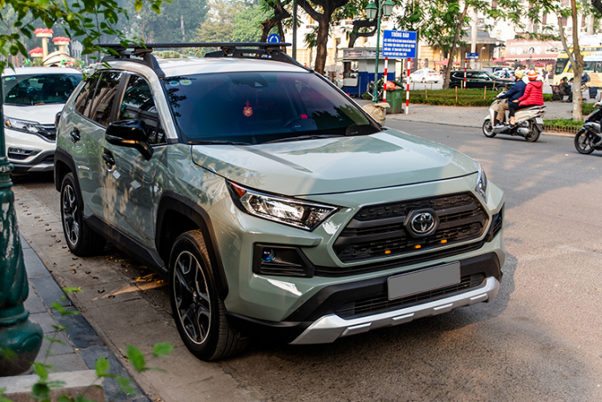 Toyota-RAV4-Adventure-9-1-1247-1582603235