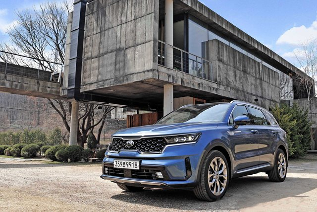 danh-gia-xe-kia-sorento-2021-oto-com-7-8bcd