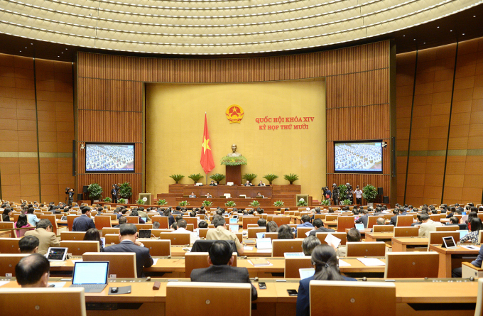 toàn cảnh phiên họp sáng 1611 (4)