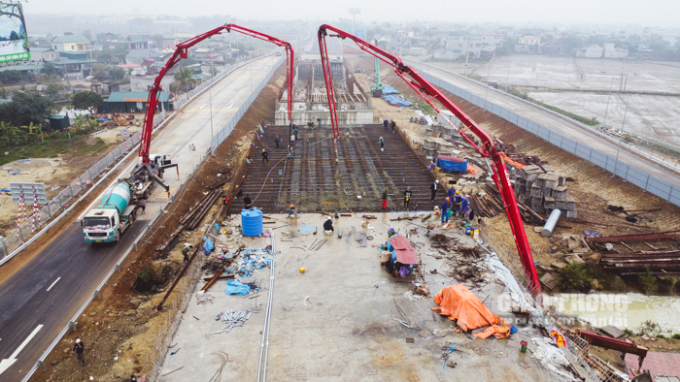 thi cong cao toc mai sơn - ql45