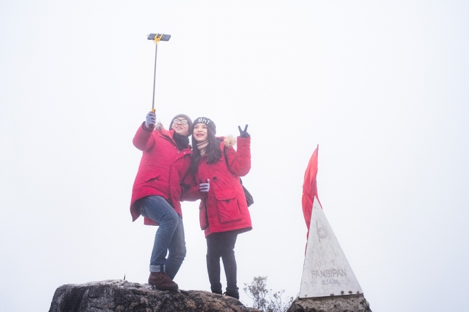 at Fansipan peak - 3143m 2