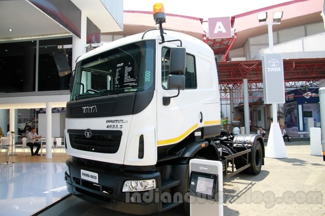 tata-prima-at-the-2014-indonesia-international-mot