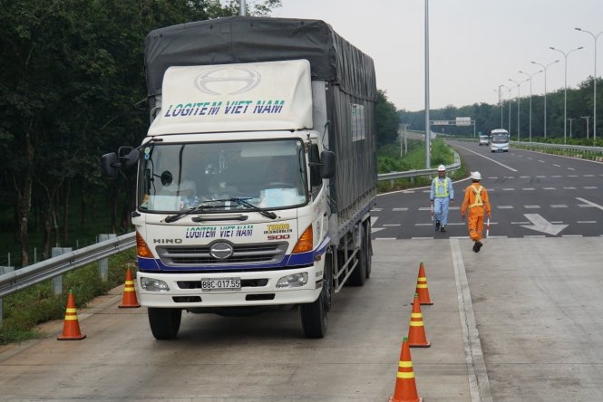 tapchigtvt-xe-qua-tai