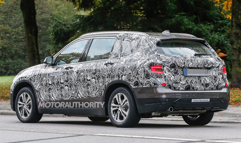bmw-x1-2016-lo-dien-ban-nang-cap-them-hang-ghe-thu-3-1