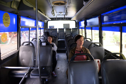 vovgiaothong_Hành khách dần chia tay xe buýt, vì sao?