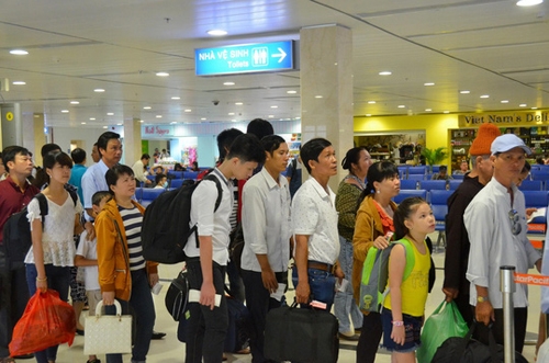 vovgiaothong_10_15_san_bay1