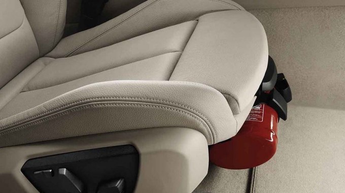 binh-chua-chay-o-to2