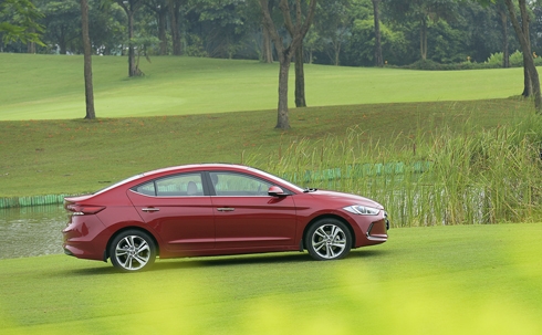 Hyundai-Elantra-2016-12-3327-1468383408