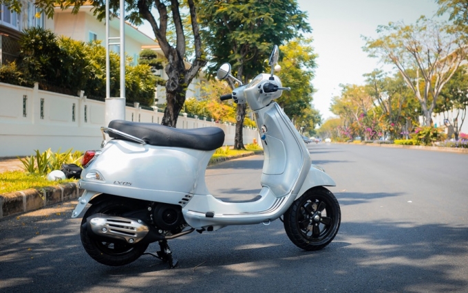 honda-sh-va-vespa-lx