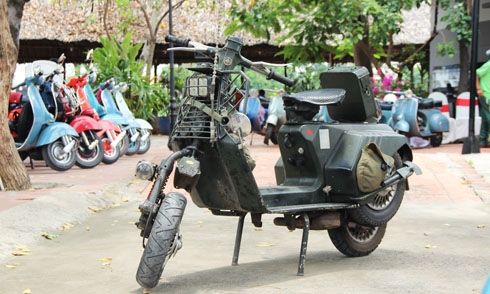 Vespa-do-phong-cach-quan-doi-v-4882-3781-149502115