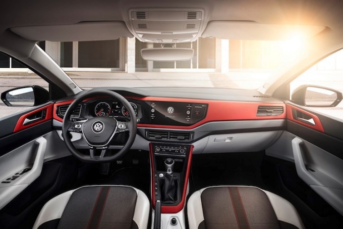 volkswagen-polo-2018-moi-chot-gia-chi-326-trieu-do