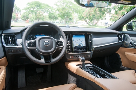 Volvo-S90-2-2621-1498817473