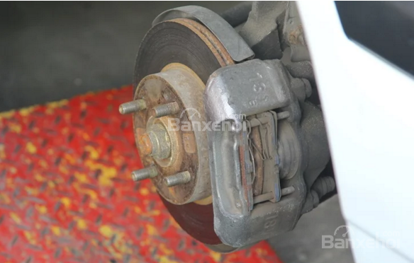 ma-phanh-xe-o-to-ban-572b_wm