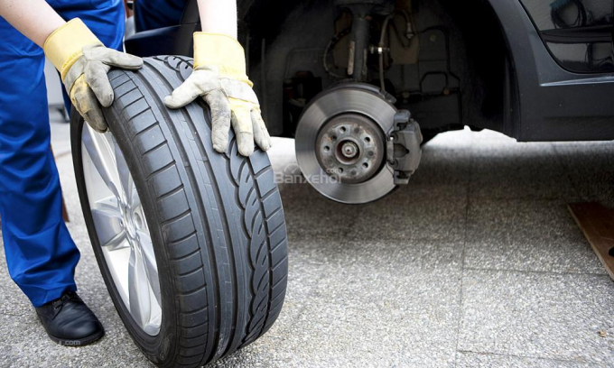 reifenwechsel-1-19b5_wm