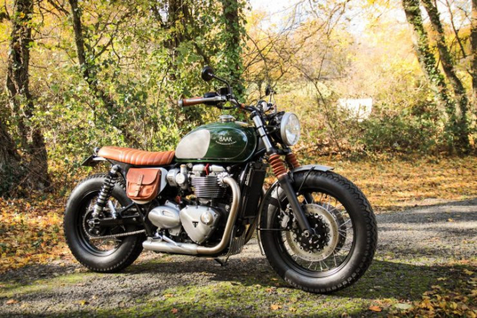 10BAAK_Motorcycles_phuc_che_Triumph_Bonneville_T12