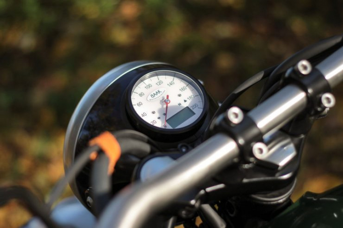 6BAAK_Motorcycles_phuc_che_Triumph_Bonneville_T120