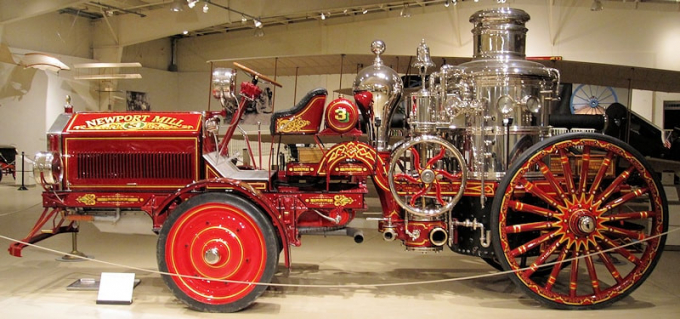 8Nhung_xe_cuu_hoa_ki_la_nhat_the_gioi