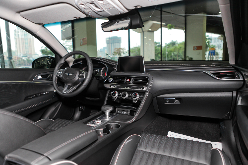 hyundai-genesis-g70-3-of-1-3900-1523816094