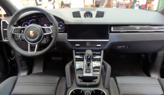 Cayenne-5-1538412935_r_680x0