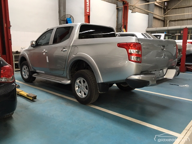 gia-xe-triton-4x4-mt-2017-2018