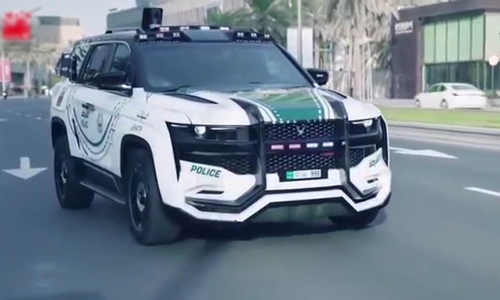 PoliceSUVDubaiOKTOP-1543281228-2691-1543282618_500