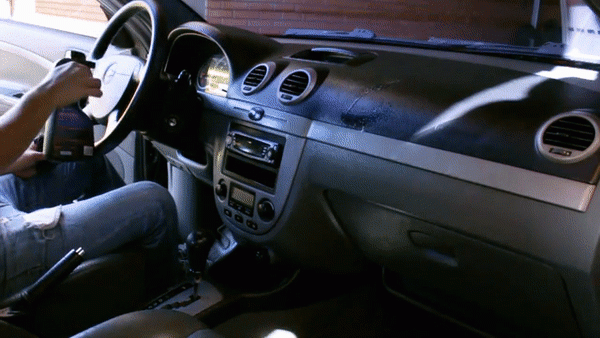 2quy-trinh-ve-sinh-noi-that-o-to-mot-cach-ky-cang-