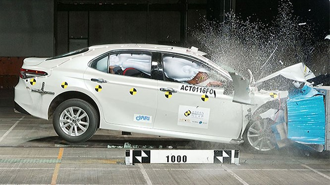 2019toyotacamryaseanncap9468377_1322019