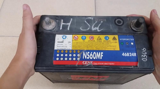 ac-quy-o-to-banxehoi-099c