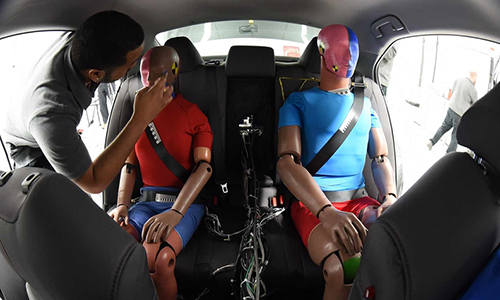 IIHSCRASHTEST-MAIN-i-0-1797-1556188011