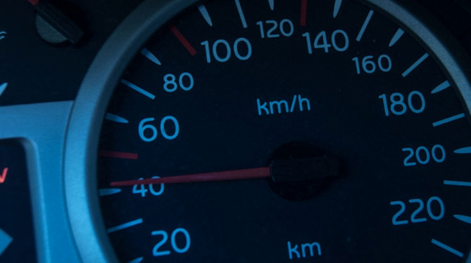 lai-xe-cham-tiet-kiem-nhien-lieu-oto-com-vn-2201