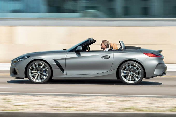 2019-BMW-Z4-2