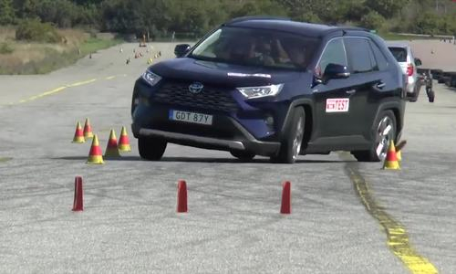 toyota-rav4-that-bai-khi-thu-nghiem-do-on-dinh-156