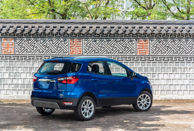 Ford EcoSport 2020-61