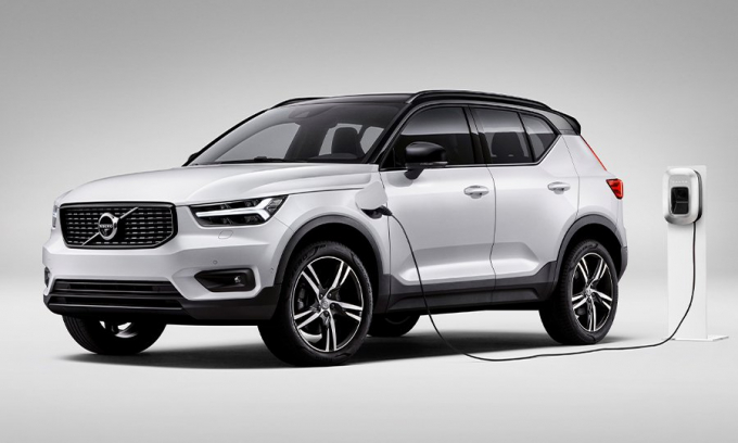 Volvo XC40 T5 PHEV 1 900 540