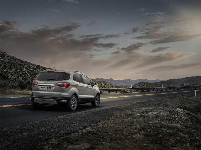 Ford EcoSport 4