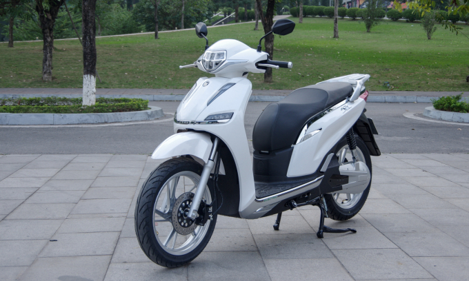 bd68eda2-nen-mua-xe-may-dien-hang-nao-1