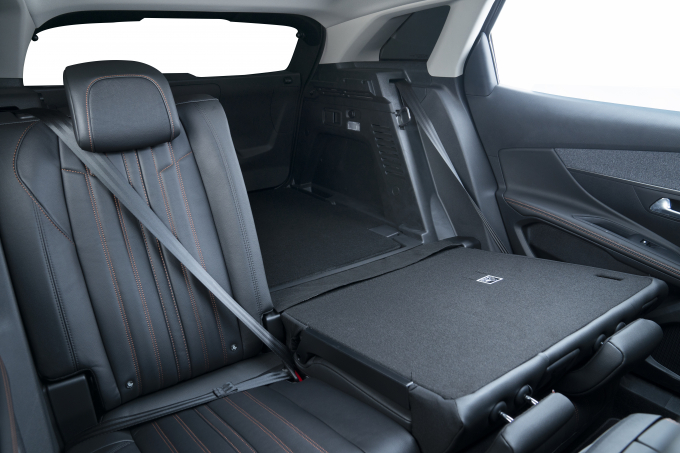 19 - Hàng ghế thứ 2 có thể gập phẳng linh hoạt 60_