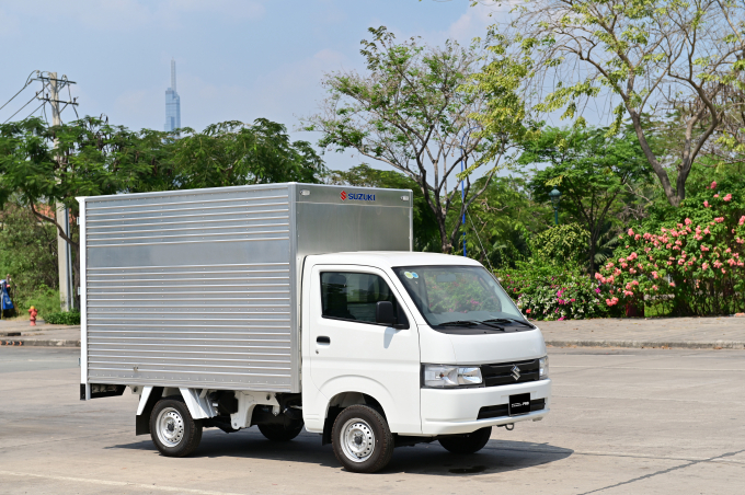 6. Ở Suzuki Carry Pro, tải trọng toàn tải lên đến 
